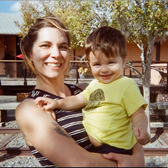 Meet your Posher, Talia - Picture 1 of 1